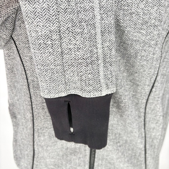 Lululemon Women's Size 8 Herringbone Grey Full Zip Athletic‎ Asana Jacket - Picture 10 of 10